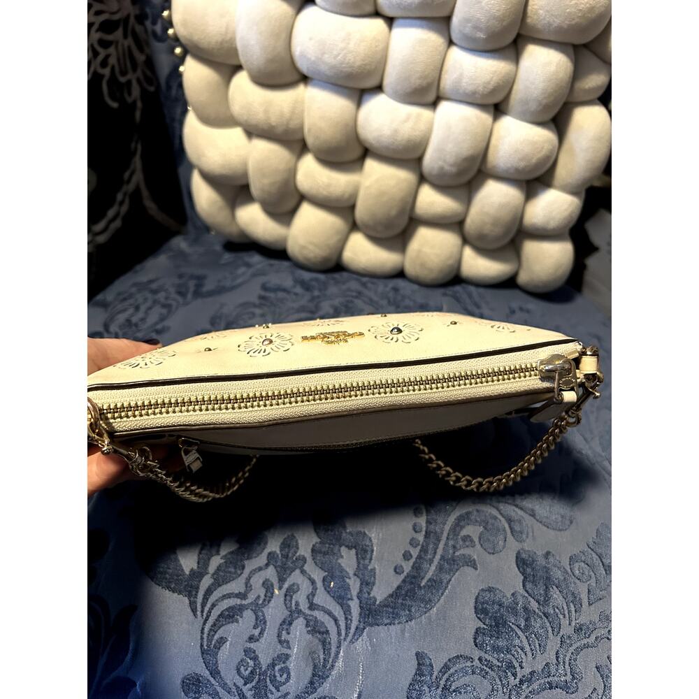 Coach Nolita Wristlet 22 with Cut Out Tea Rose Chalk Ivory - Picture 9 of 13